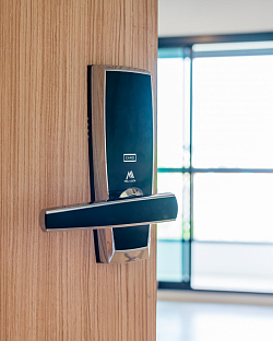 Lock Door